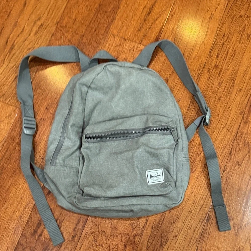 Herschel Supply Company Classic Gray Backpack